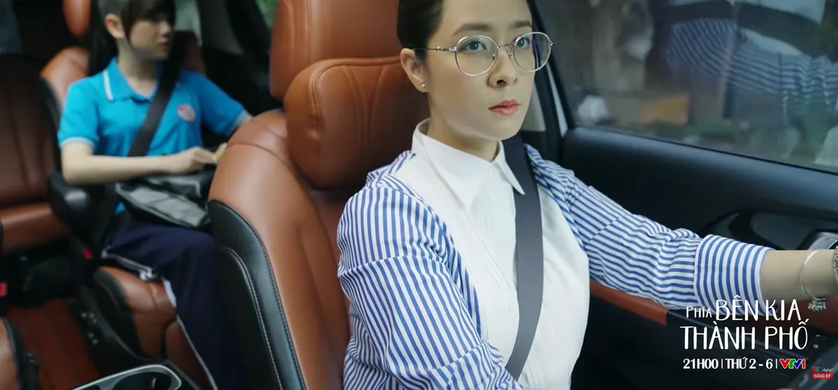 Phía bên kia thành phố - Tập 5: Vừa làm anh hùng bảo vệ mỹ nhân, Cương nhận ngay tin crush thích bạn thân mình - Ảnh 1.