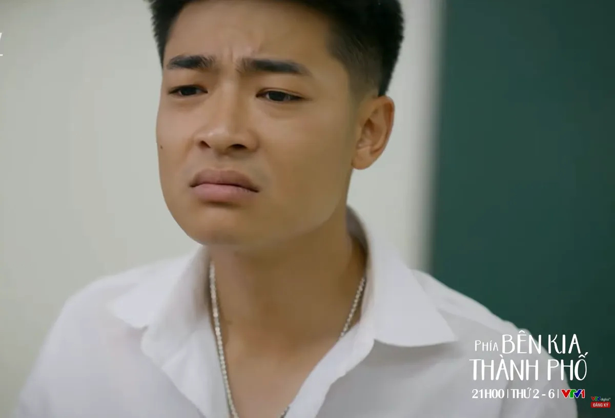 Phía bên kia thành phố - Tập 5: Vừa làm anh hùng bảo vệ mỹ nhân, Cương nhận ngay tin crush thích bạn thân mình - Ảnh 7.