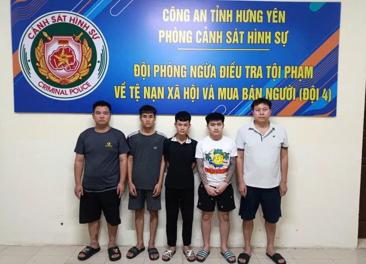 Khởi tố 5 đối tượng lập “công ty ma”, mở hơn 100 tài khoản ngân hàng bán cho tội phạm ở Campuchia- Ảnh 1. Khởi tố 5 đối tượng lập “công ty ma”, mở hơn 100 tài khoản ngân hàng bán cho tội phạm ở Campuchia- Ảnh 1.