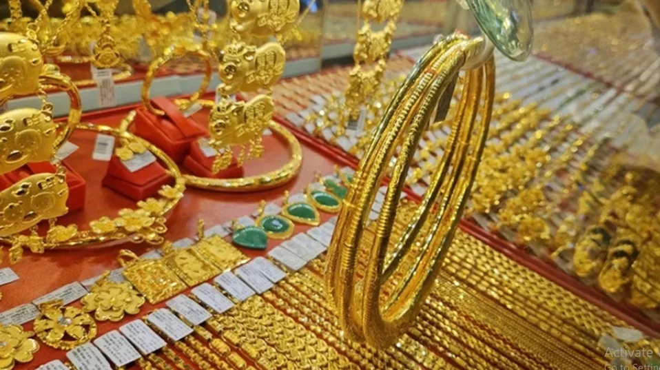 Đề xuất bỏ điều kiện kinh doanh v&agrave;ng trang sức, mỹ nghệ từ th&aacute;ng 7- Ảnh 1.