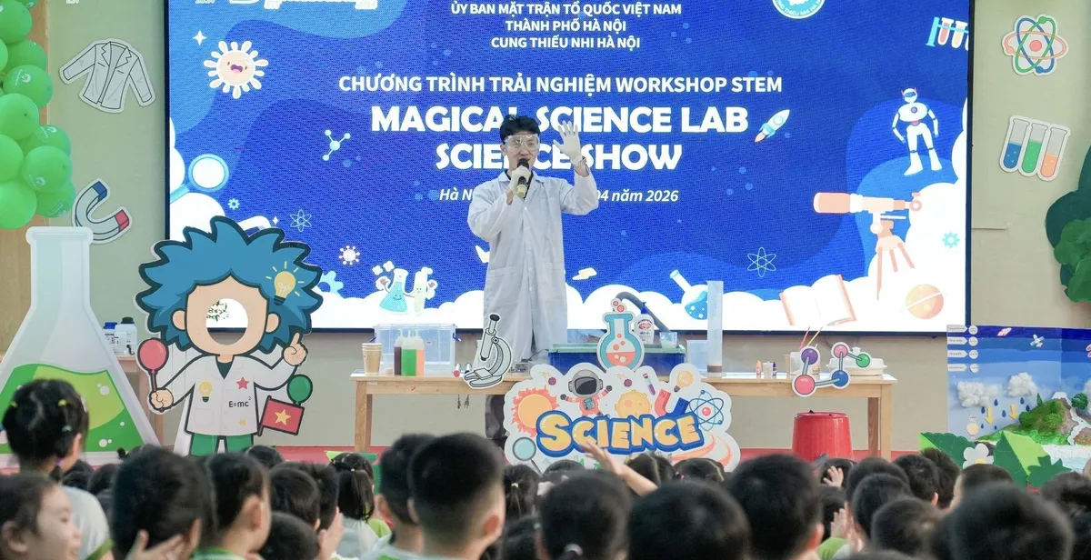 Chuyến xe khoa học mang "phòng thí nghiệm lưu động" truyền cảm hứng cho học sinh- Ảnh 3. Chuyến xe khoa học mang "phòng thí nghiệm lưu động" truyền cảm hứng cho học sinh- Ảnh 3.