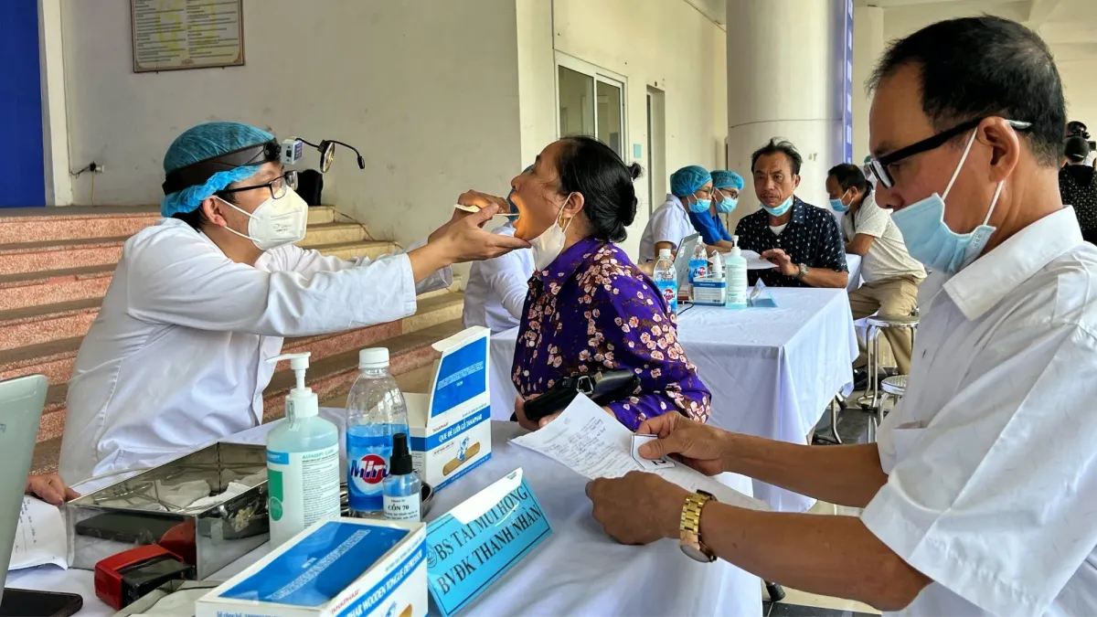 H&agrave; Nội triển khai loạt ch&iacute;nh s&aacute;ch an sinh y tế mới từ 1/7, hỗ trợ kh&aacute;m sức khỏe miễn ph&iacute; v&agrave; điều trị cận thị- Ảnh 1.