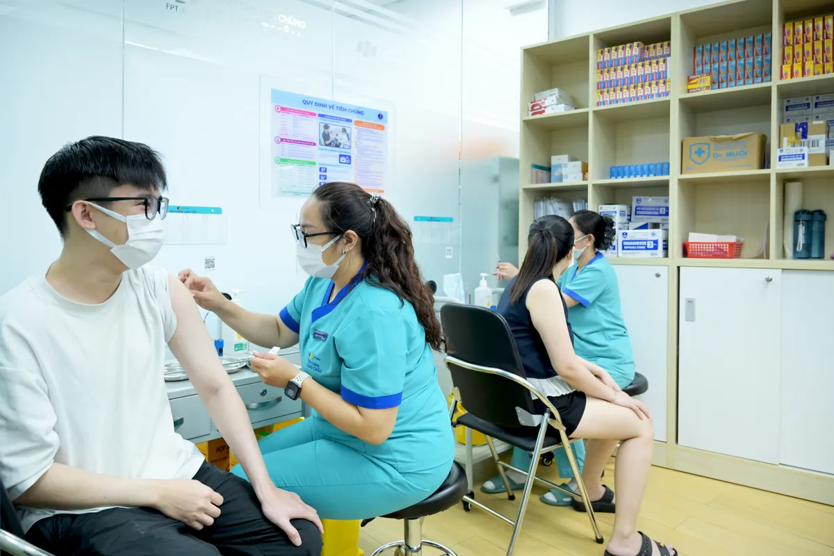 Lộ tr&igrave;nh ti&ecirc;m miễn ph&iacute; vaccine HPV: Ưu ti&ecirc;n cho b&eacute; g&aacute;i 12 tuổi tại 4 tỉnh kh&oacute; khăn
- Ảnh 2.