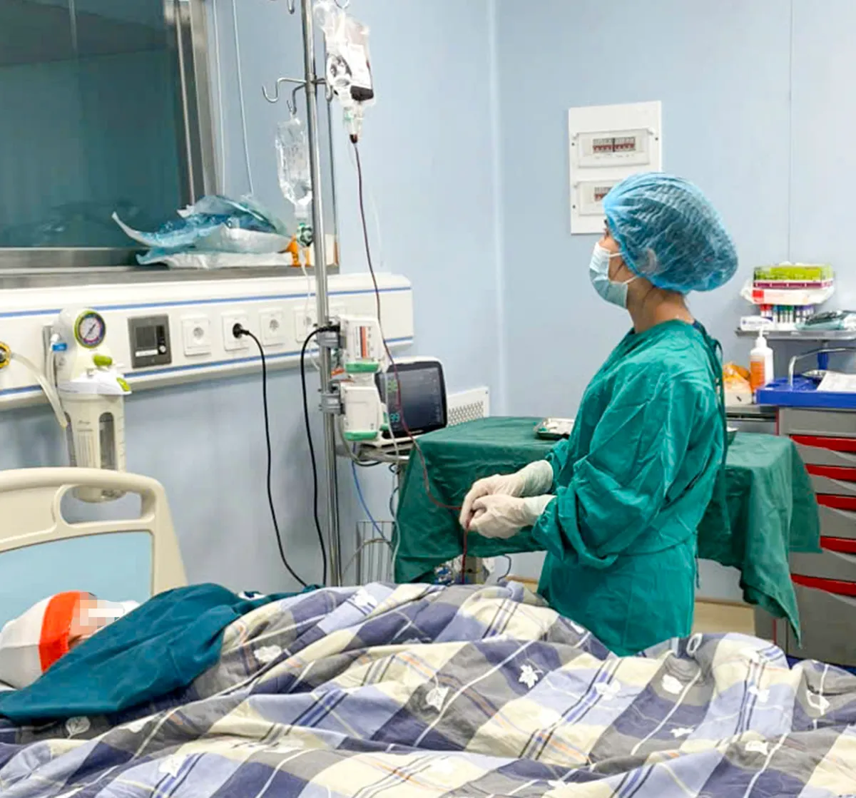Đột ph&aacute; trong điều trị ung thư: Lần đầu ti&ecirc;n gh&eacute;p tế b&agrave;o gốc tạo m&aacute;u đồng lo&agrave;i th&agrave;nh c&ocirc;ng- Ảnh 1.