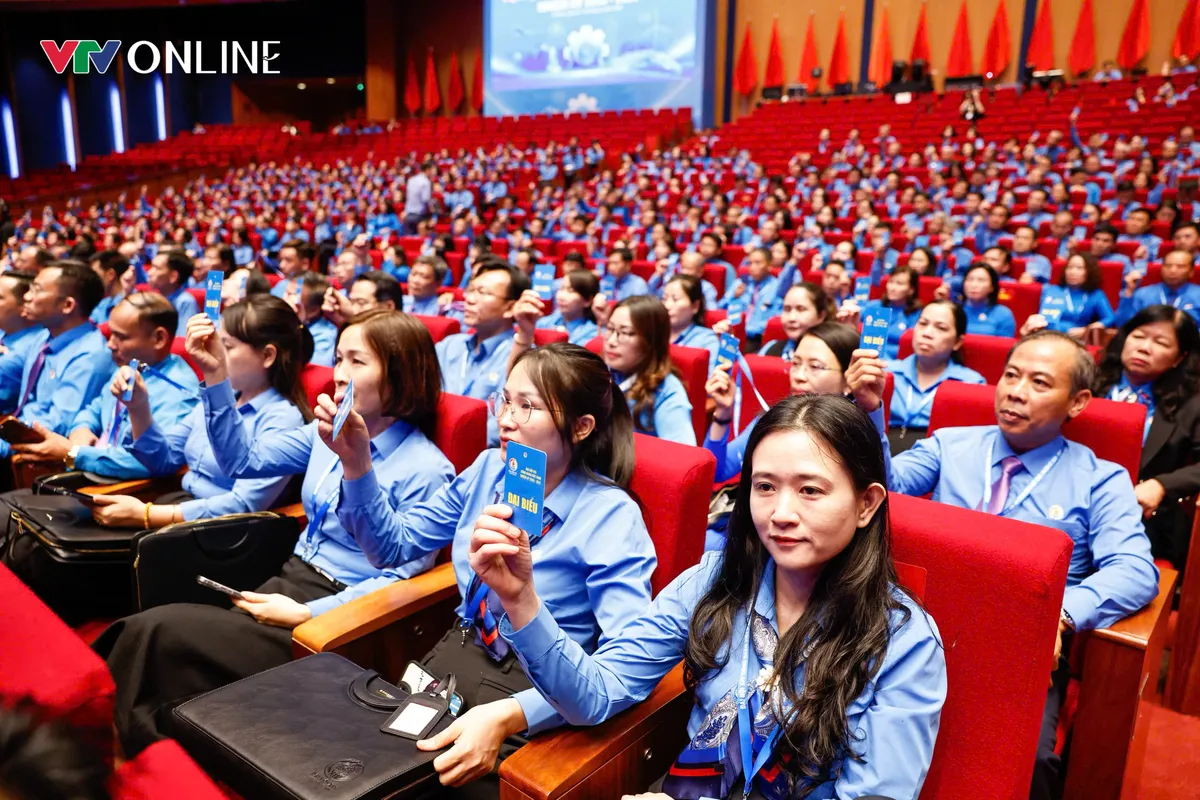 Truyền h&igrave;nh trực tiếp Phi&ecirc;n trọng thể Đại hội XIV C&ocirc;ng đo&agrave;n Việt Nam- Ảnh 1.