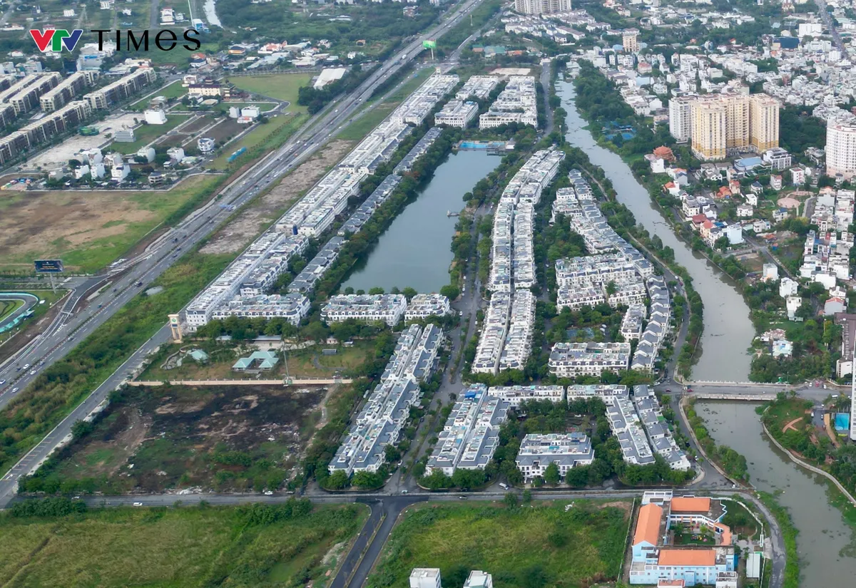 Hơn 17.000 ha đất mắc kẹt trong gần 1.000 dự &aacute;n vướng ph&aacute;p l&yacute; ở TP Hồ Ch&iacute; Minh - Ảnh 2.