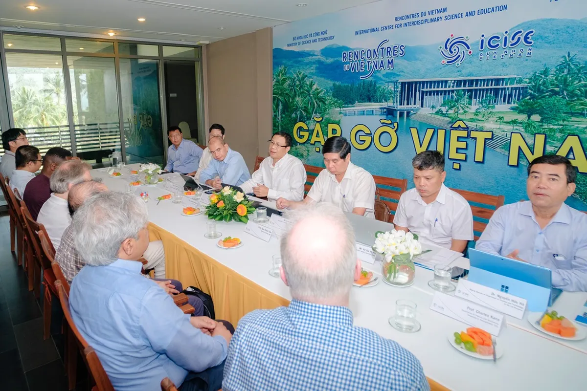 Kết nối chuyên gia hàng đầu thế giới, thúc đẩy nền tảng công nghệ lượng tử Việt Nam - Ảnh 1.