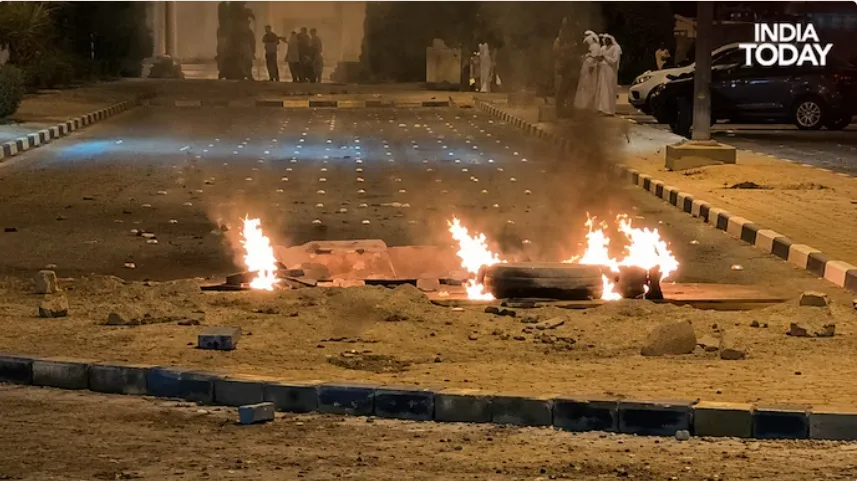 Kuwait đóng cửa không phận sau vụ tấn công sân bay- Ảnh 1. Kuwait đóng cửa không phận sau vụ tấn công sân bay- Ảnh 1.
