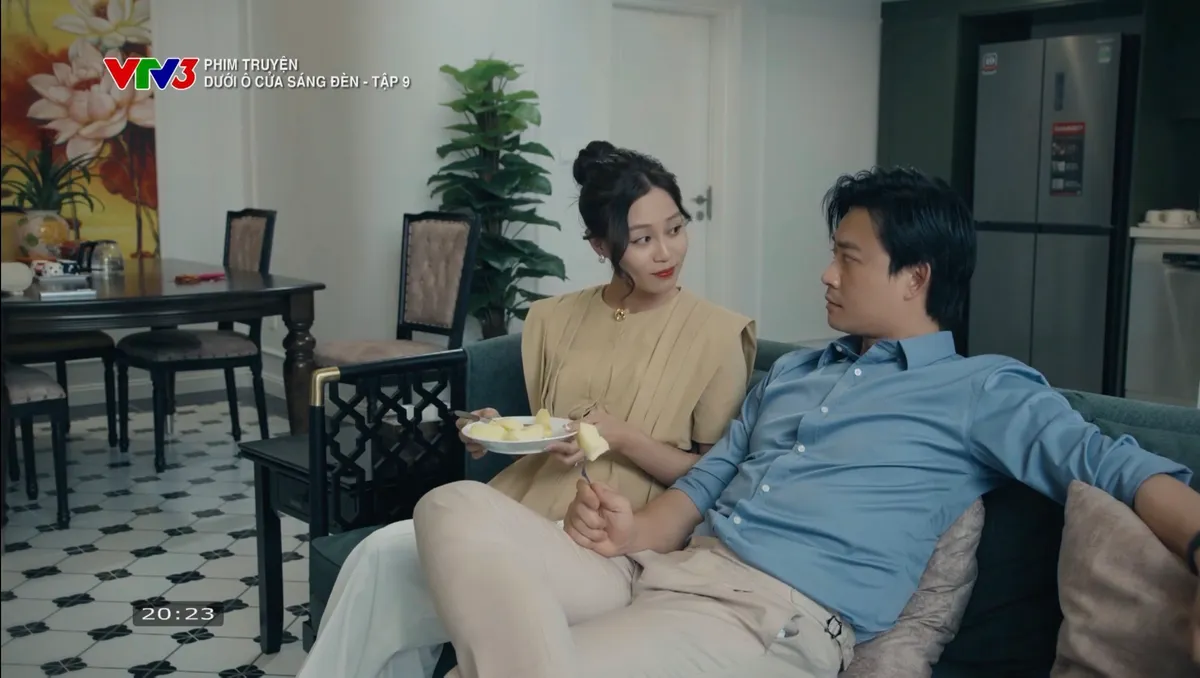 Dưới ô cửa sáng đèn - Tập 9: Sinh từng từ chối lời tỏ tình của Diệu; Nguyệt né tránh bữa tiệc liên hoan- Ảnh 4. Dưới ô cửa sáng đèn - Tập 9: Sinh từng từ chối lời tỏ tình của Diệu; Nguyệt né tránh bữa tiệc liên hoan- Ảnh 4.