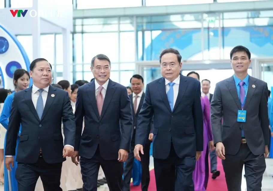 Tổng Bí thư, Chủ tịch nước Tô Lâm tham dự Đại hội XIV Công đoàn Việt Nam nhiệm kỳ 2026 - 2031 - Ảnh 4.