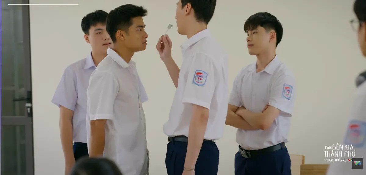 Ph&iacute;a b&ecirc;n kia th&agrave;nh phố - Tập 6: Cặp bạn th&acirc;n Cương - Khu&ecirc; m&acirc;u thuẫn v&igrave; Tuyết Lan- Ảnh 5.