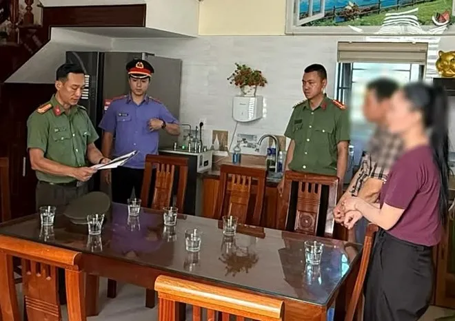 Khởi tố, bắt tạm giam hiệu trưởng trường tiểu học ở Quảng Trị để điều tra hành vi nhận hối lộ- Ảnh 1. Khởi tố, bắt tạm giam hiệu trưởng trường tiểu học ở Quảng Trị để điều tra hành vi nhận hối lộ- Ảnh 1.
