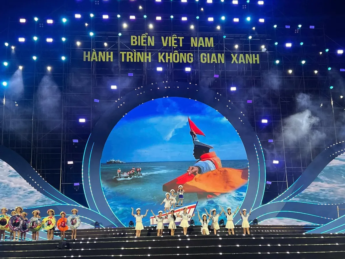 THTT chương trình nghệ thuật 'Biển Việt Nam - Hành trình không gian xanh' (20h, VTV1, VTV8) - Ảnh 1.