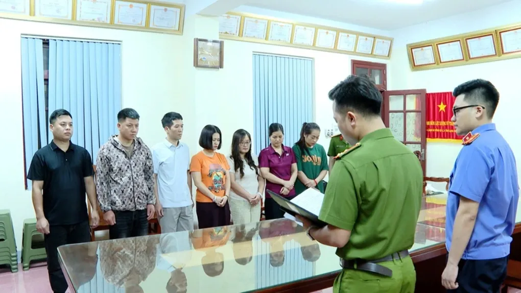 Khởi tố 7 nhân viên điểm di tích Tam Thanh vì tham ô gần 200 triệu đồng- Ảnh 1. Khởi tố 7 nhân viên điểm di tích Tam Thanh vì tham ô gần 200 triệu đồng- Ảnh 1.