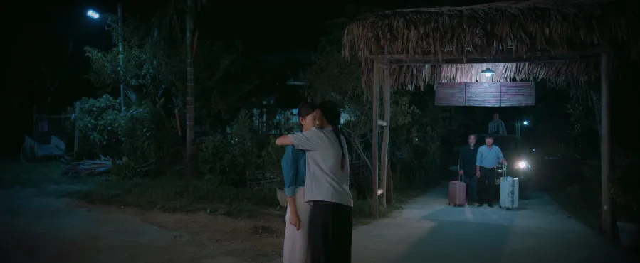 Lời hứa đầu tiên - Tập 16: Livestream tố cáo, Vi Minh đi từ sai lầm này đến sai lầm khác - Ảnh 14.