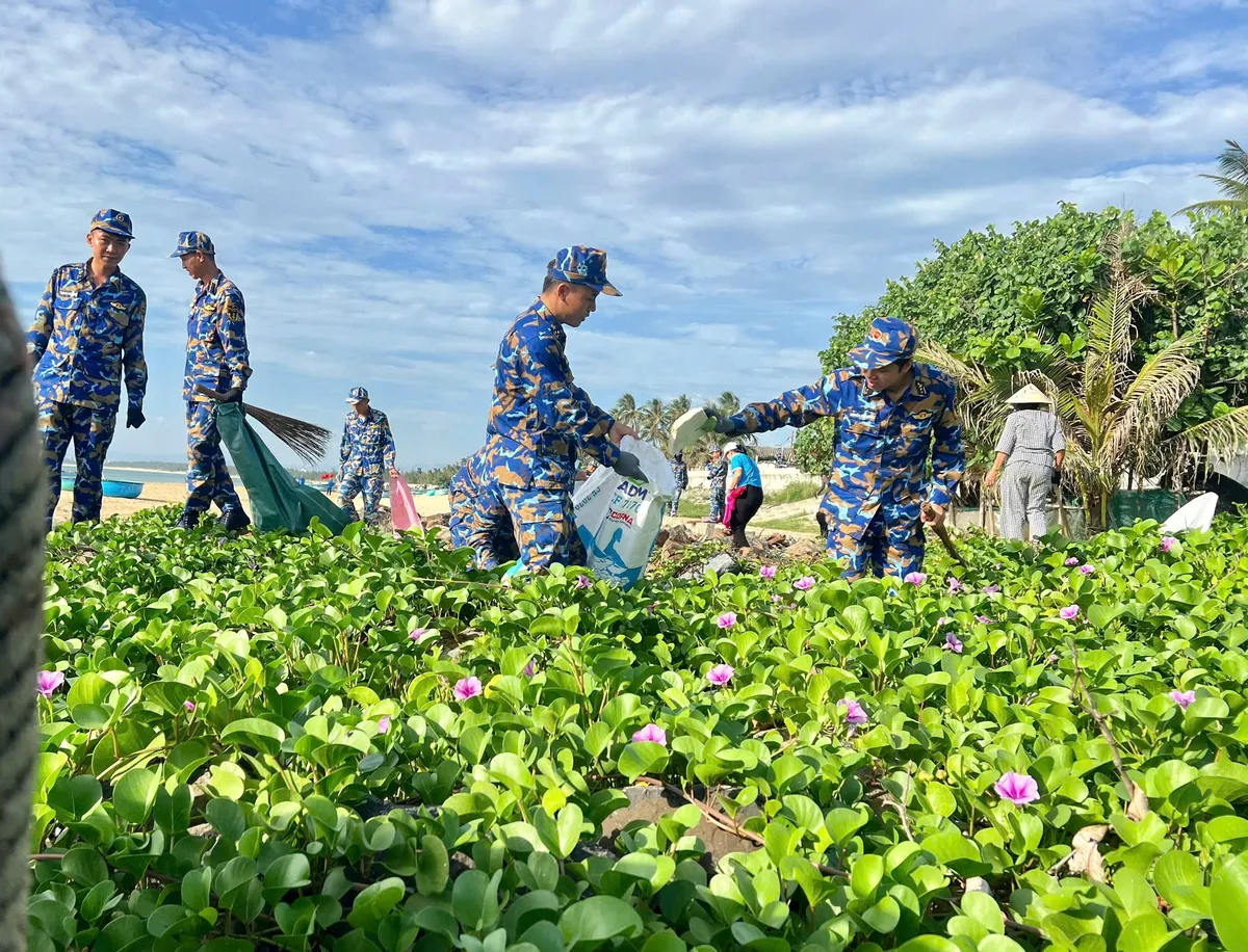 Hải quân tích cực hưởng ứng Ngày Quốc tế đa dạng sinh học và Ngày Môi trường thế giới năm 2026 - Ảnh 1.