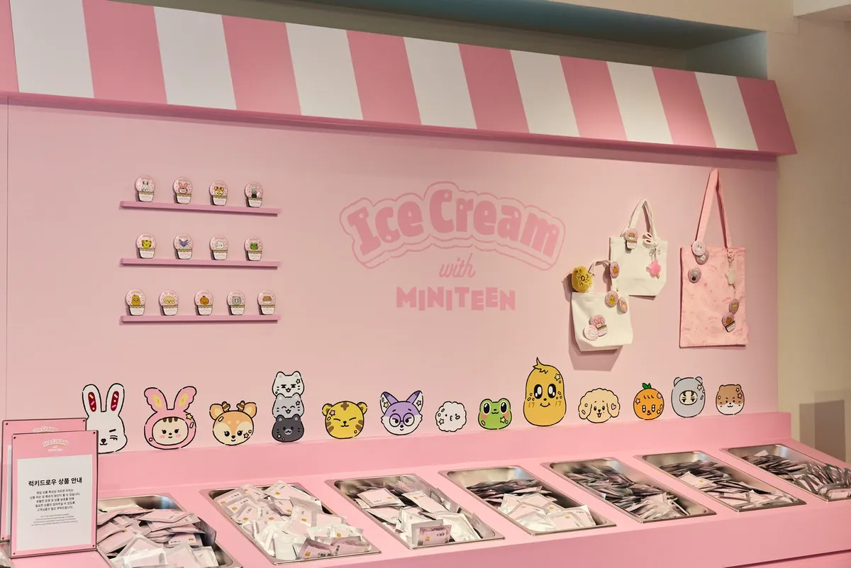 SEVENTEEN mở chuỗi pop-up chủ đề kem tại ch&acirc;u &Aacute;, thu h&uacute;t đ&ocirc;ng đảo người h&acirc;m mộ - Ảnh 2.