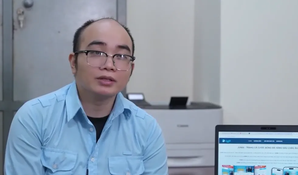 Đường dây quảng bá website cờ bạc: Lợi dụng lỗ hổng kiểm duyệt thông tin trên mạng xã hội thu lợi bất chính hàng tỷ đồng - Ảnh 2.