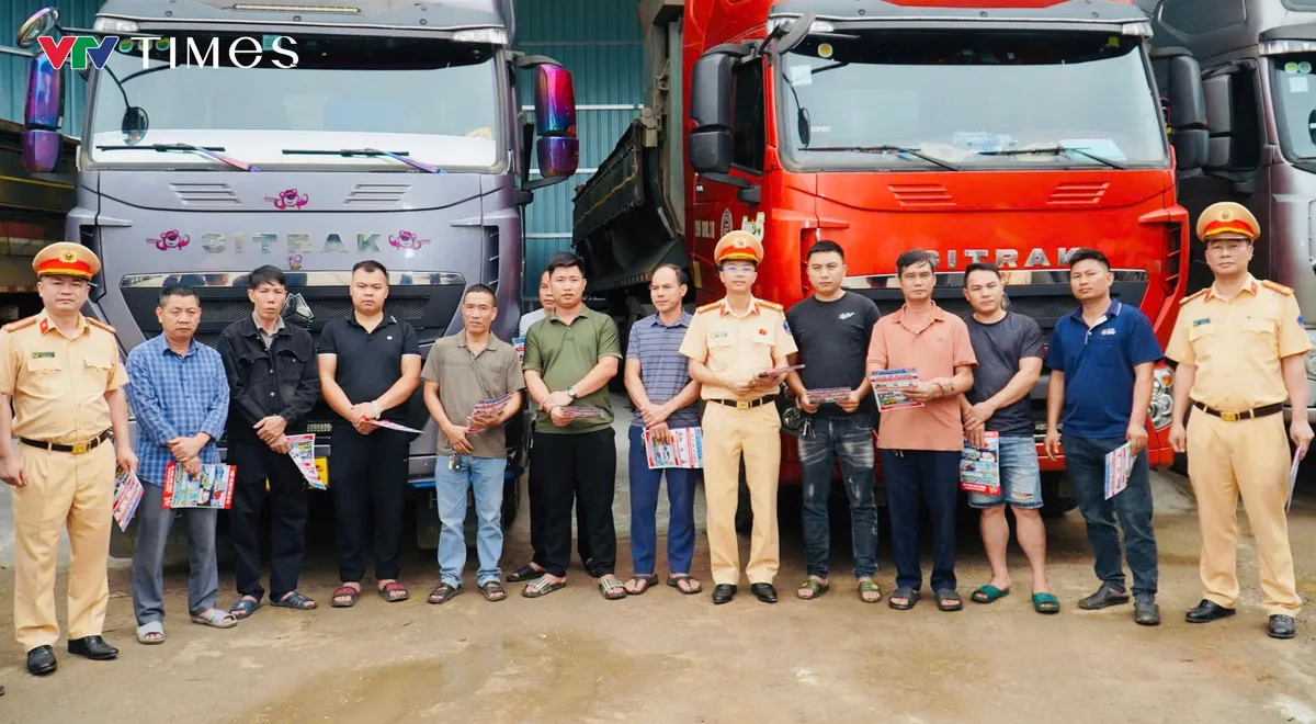 Thái Nguyên: Siết chặt quản lý xe tải trọng lớn, doanh nghiệp đồng lòng cam kết "với 3 không" - Ảnh 4.