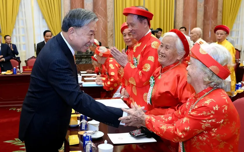 Tổng Bí thư, Chủ tịch nước Tô Lâm gặp mặt 85 đại biểu người cao tuổi tiêu biểu nhân dịp kỷ niệm 85 năm Ngày Truyền thống Người cao tuổi Việt Nam. Ảnh: Nhân Dân