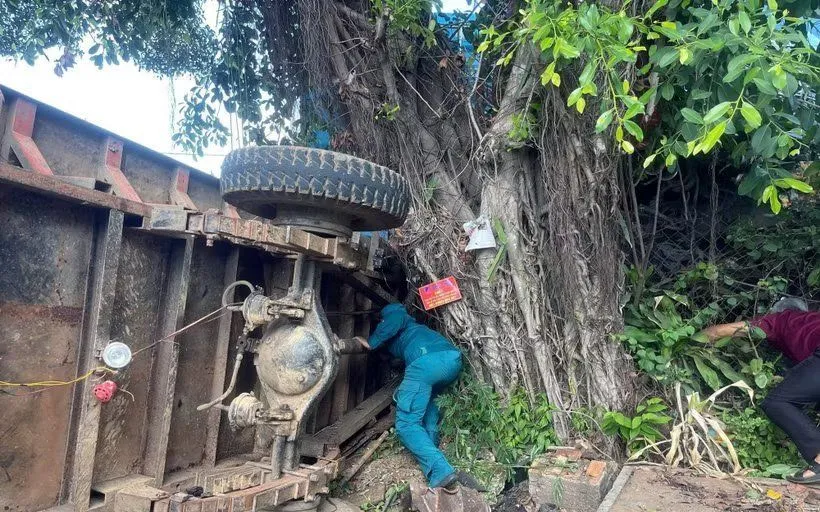 Hiện trường vụ tai nạn. (Ảnh: TTXVN phát)
