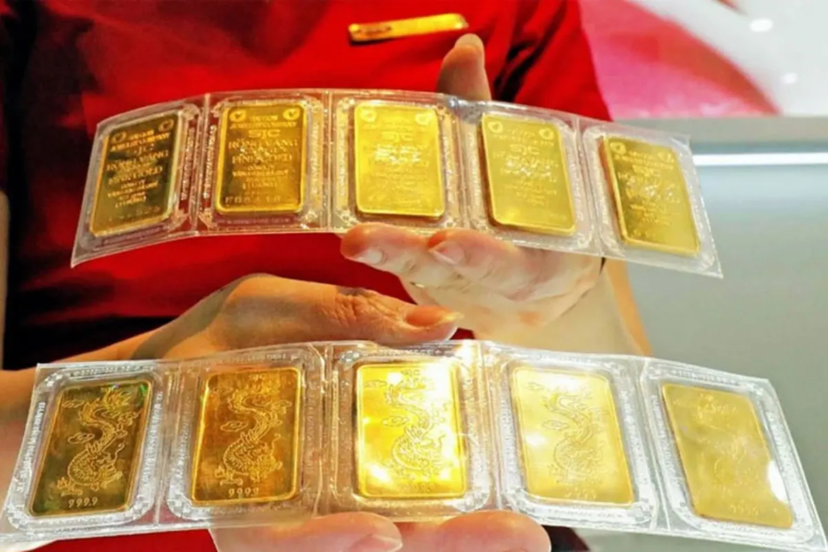 Giá vàng giảm sâu, nhà đầu tư mất gần 10 triệu đồng/lượng chỉ sau một ngày- Ảnh 1. Giá vàng giảm sâu, nhà đầu tư mất gần 10 triệu đồng/lượng chỉ sau một ngày- Ảnh 1.