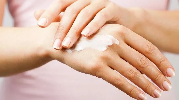 Làn da đẹp nhanh bất thường: Dấu hiệu cảnh báo mỹ phẩm chứa corticoid- Ảnh 1. Làn da đẹp nhanh bất thường: Dấu hiệu cảnh báo mỹ phẩm chứa corticoid- Ảnh 1.