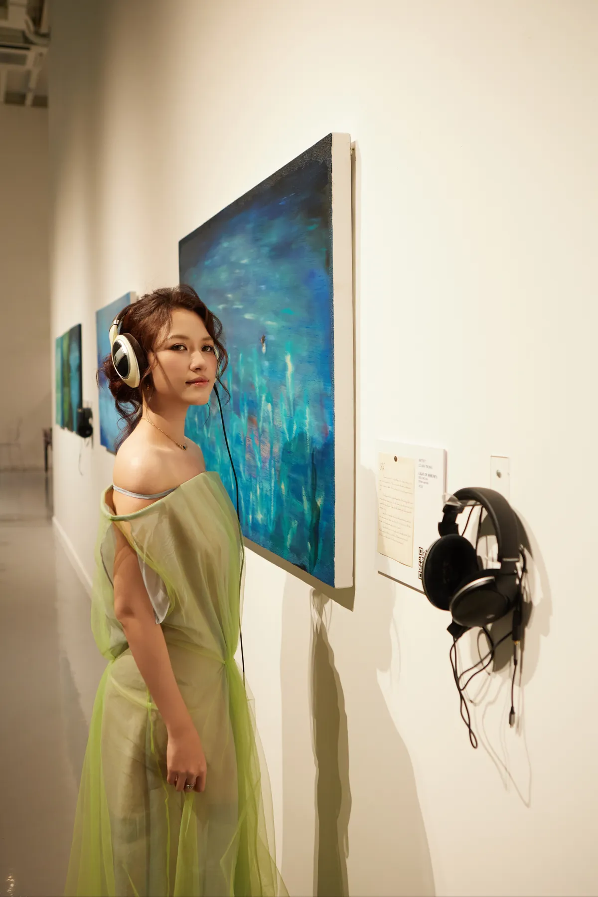 Sản phẩm &acirc;m nhạc kết hợp hội họa khắc họa những khoảng lặng của cảm x&uacute;c- Ảnh 1.