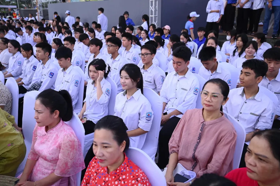 Phát động phong trào toàn dân bảo vệ môi trường vì một Việt Nam xanh - sạch - đẹp - Ảnh 3.