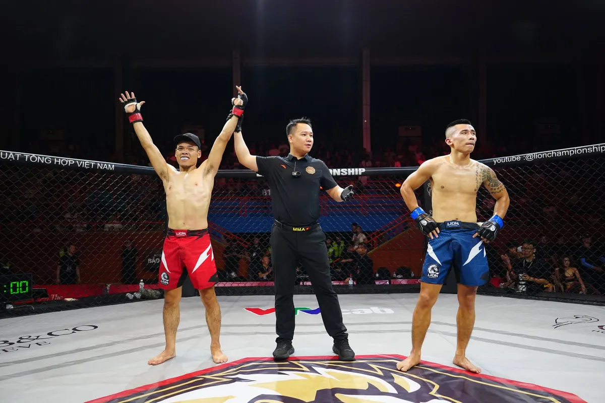LC32: Võ đường Liên Phong khẳng định vị thế với cú hat-trick chiến thắng- Ảnh 2.
