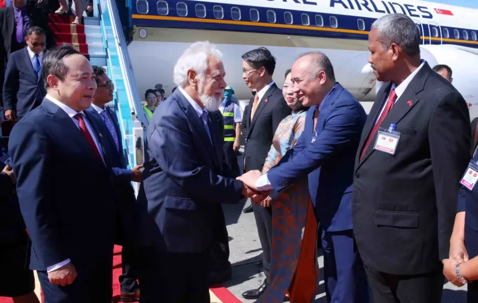 Thủ tướng Timor Leste đến Hà Nội, bắt đầu thăm chính thức Việt Nam và dự AFF 2026 - Ảnh 4.