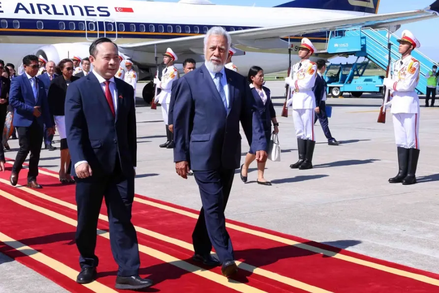 Thủ tướng Timor Leste đến Hà Nội, bắt đầu thăm chính thức Việt Nam và dự AFF 2026 - Ảnh 1.