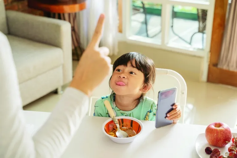 Chuyên gia cảnh báo tác hại của việc nuông chiều con quá mức- Ảnh 1. Chuyên gia cảnh báo tác hại của việc nuông chiều con quá mức- Ảnh 1.