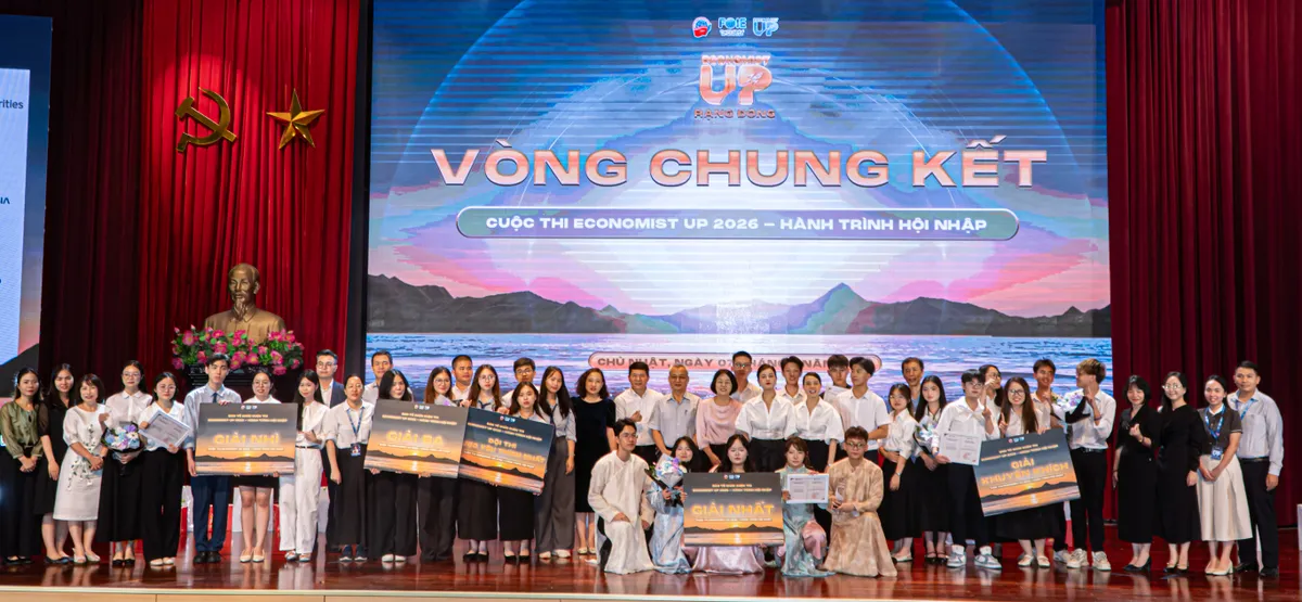 Sinh vi&ecirc;n r&egrave;n bản lĩnh trước những y&ecirc;u cầu mới của hội nhập - Ảnh 5.