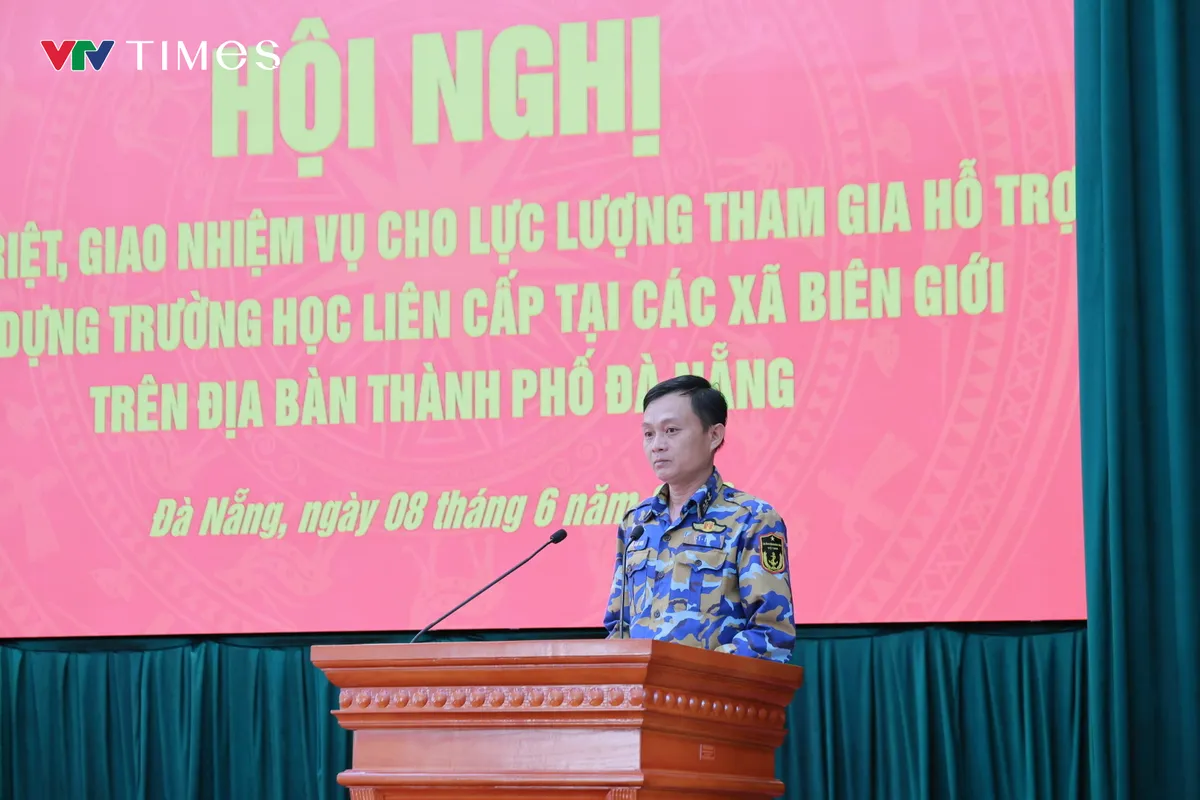 Vùng 3 Hải quân xuất quân xây trường học vùng biên giới trước năm học mới - Ảnh 1.
