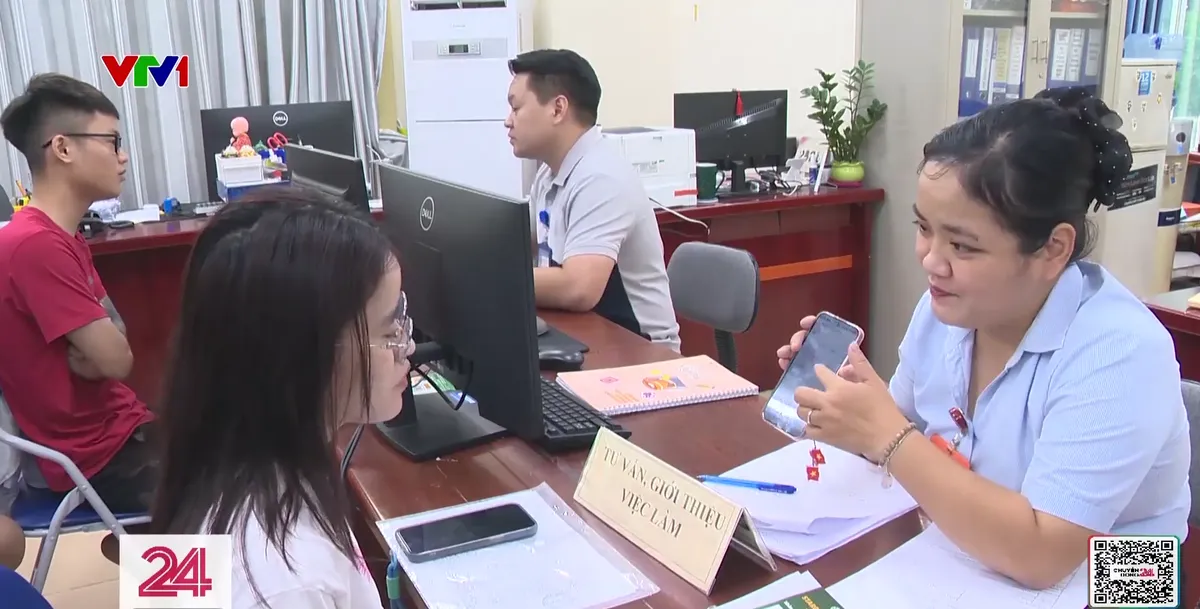 Kh&ocirc;ng ngại bắt đầu lại: Xu hướng &ldquo;nhảy việc&rdquo; của giới trẻ - Ảnh 4.