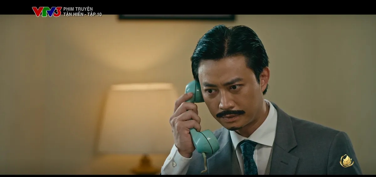 Tận hiến - Tập 10, 11: Điệp vi&ecirc;n ho&agrave;n hảo v&agrave; loạt diễn biến nghẹt thở từ cuộc đảo ch&iacute;nh qu&acirc;n sự - Ảnh 1.