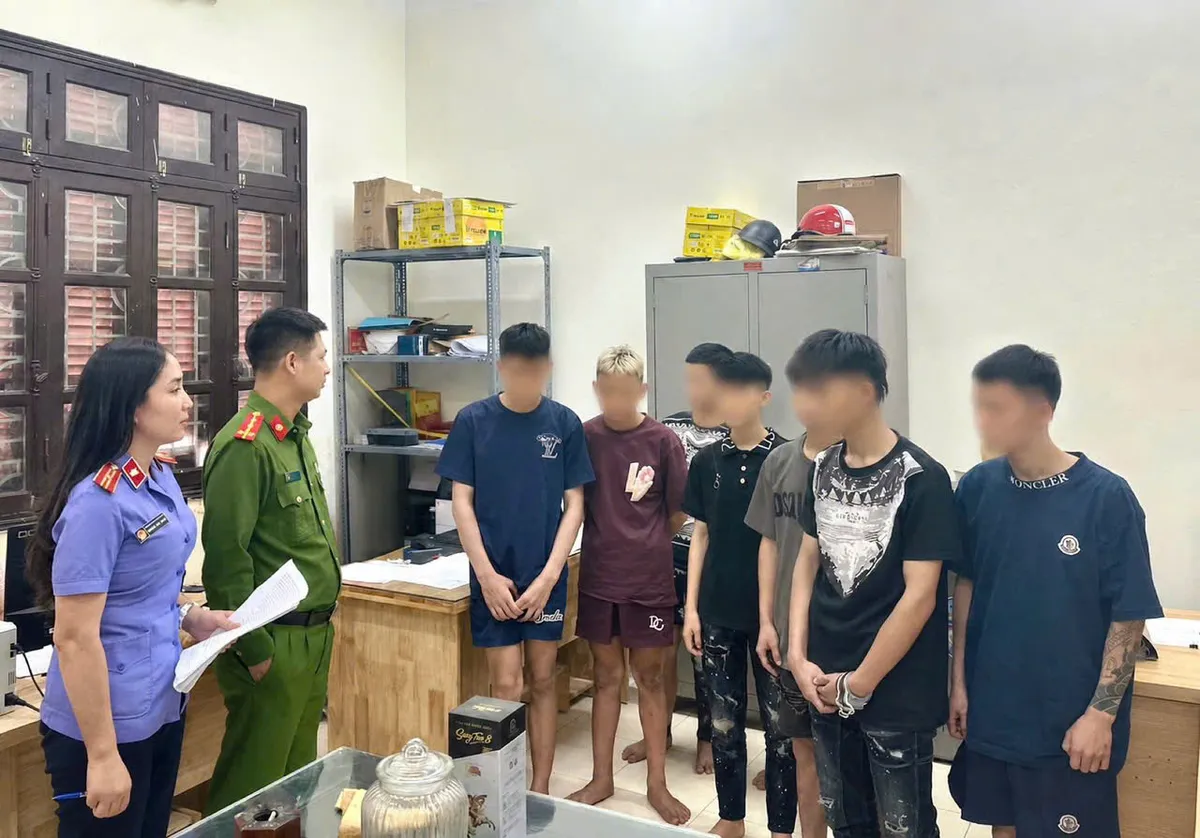 Triệt phá nhóm đối tượng chưa thành niên gây ra 9 vụ trộm xe máy liên tiếp- Ảnh 1. Triệt phá nhóm đối tượng chưa thành niên gây ra 9 vụ trộm xe máy liên tiếp- Ảnh 1.