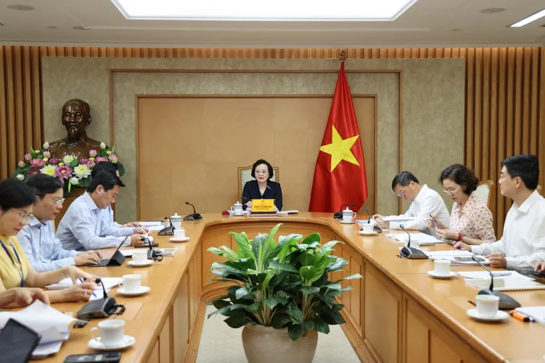 Phó Thủ tướng Phạm Thị Thanh Trà chỉ đạo hoàn thiện Đề án thành lập thành phố Quảng Ninh - Ảnh 3.