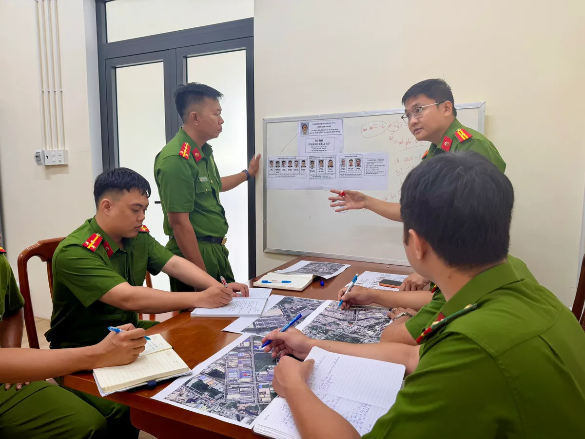 Cua từ miền T&acirc;y về TP Hồ Ch&iacute; Minh bị &eacute;p "nộp ph&iacute;" 90 triệu đồng mỗi ng&agrave;y cho băng nh&oacute;m x&atilde; hội đen - Ảnh 2.