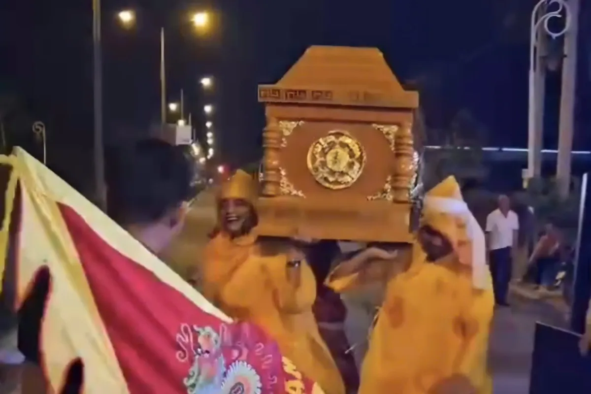 Khởi tố chủ một trại h&ograve;m c&ugrave;ng 6 đồng phạm khi&ecirc;ng quan t&agrave;i nhảy m&uacute;a tr&ecirc;n đường phố- Ảnh 2.