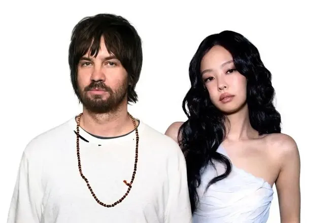 Jennie trở lại Top 10 Billboard Hot 100 với “Dracula” - Ảnh 1.