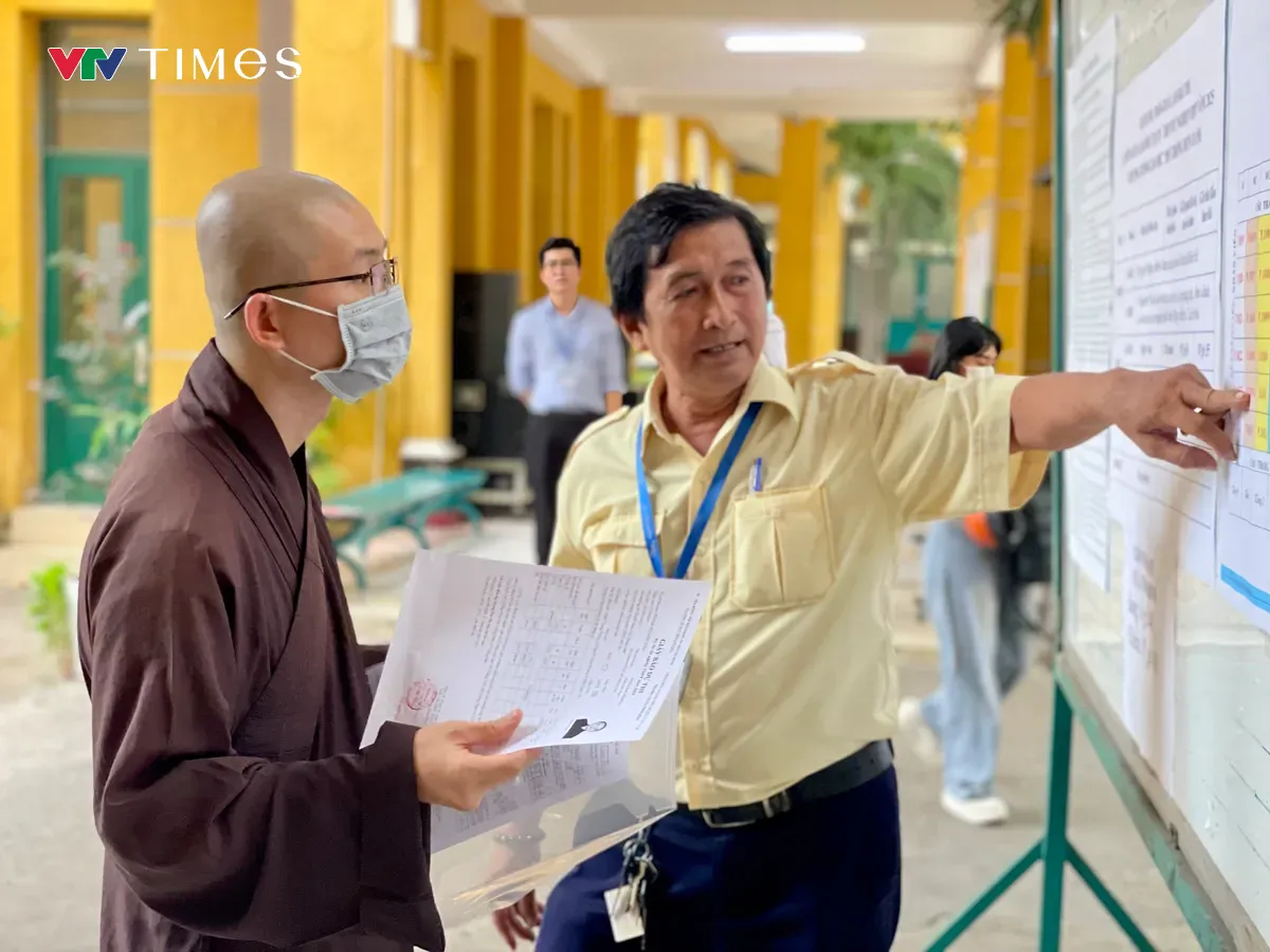 Những con số ấn tượng về kỳ thi tốt nghiệp THPT quy mô lớn nhất từ trước đến nay ở TP Hồ Chí Minh - Ảnh 2.