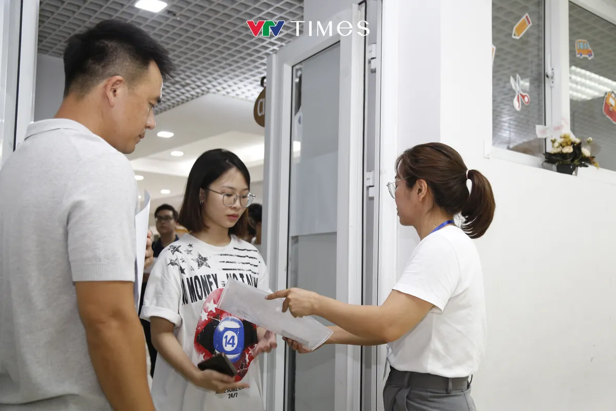 H&ocirc;m nay (10/6), hơn 1,2 triệu th&iacute; sinh l&agrave;m thủ tục dự thi tốt nghiệp THPT 2026 - Ảnh 1.