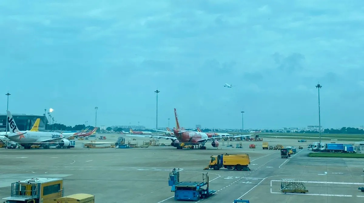 Cục Hàng không cảnh báo nguy cơ drone uy hiếp an toàn bay mùa hè
- Ảnh 1. Cục Hàng không cảnh báo nguy cơ drone uy hiếp an toàn bay mùa hè
- Ảnh 1.