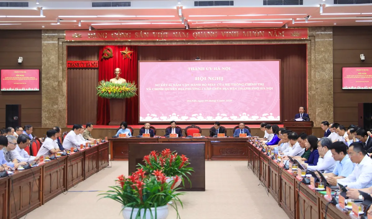 Hà Nội sơ kết 1 năm vận hành chính quyền 2 cấp: Chuyển mạnh sang quản trị số - Ảnh 3.