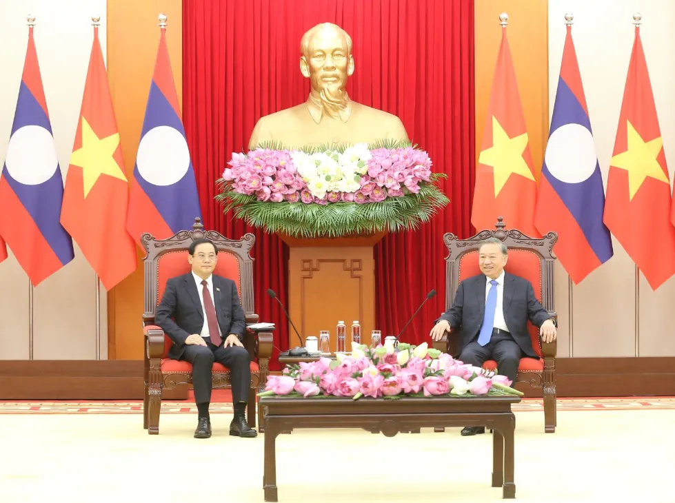 Tổng Bí thư, Chủ tịch nước Tô Lâm tiếp Thủ tướng Lào - Ảnh 2.