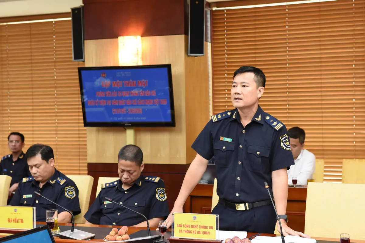 3 nhóm hàng khiến nhập siêu tăng cao - Ảnh 1.