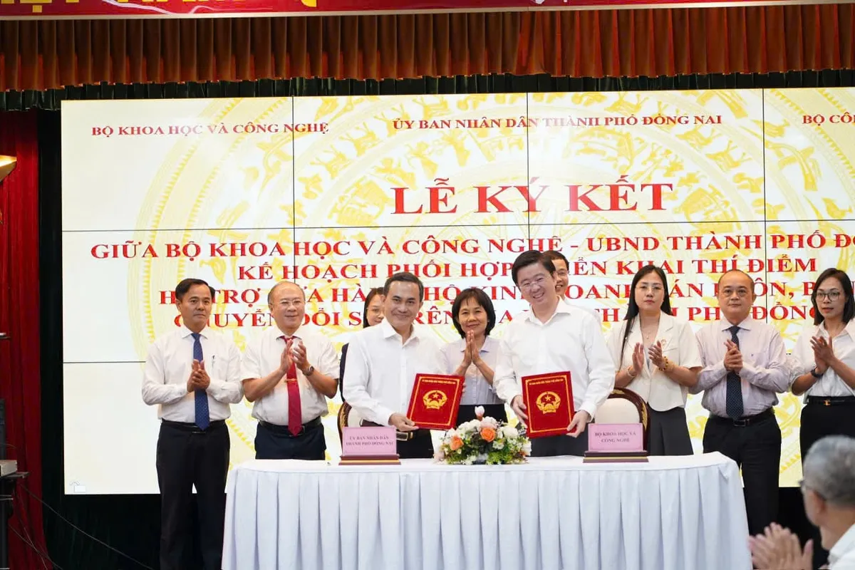Đồng Nai th&iacute; điểm hỗ trợ hộ kinh doanh chuyển đổi số, hướng tới tăng trưởng kinh tế số - Ảnh 2.