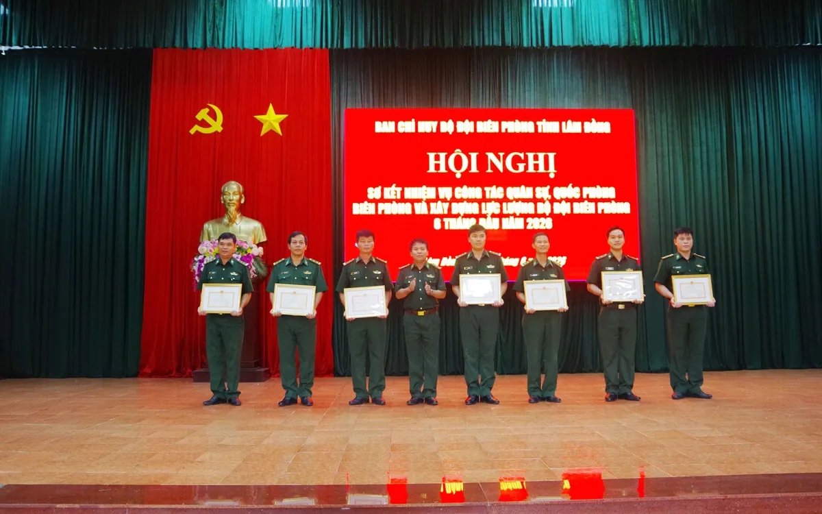Ban Chỉ huy BĐBP tỉnh Lâm Đồng khen thưởng các tập thể, cá nhân có thành tích xuất sắc